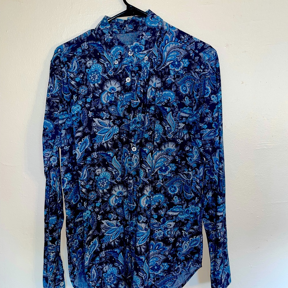 GAP- Dress shirt- size M